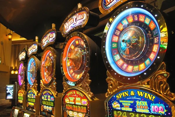 insta slot live Blackjack table on mobile showing dealer cards, player hand, and action buttons